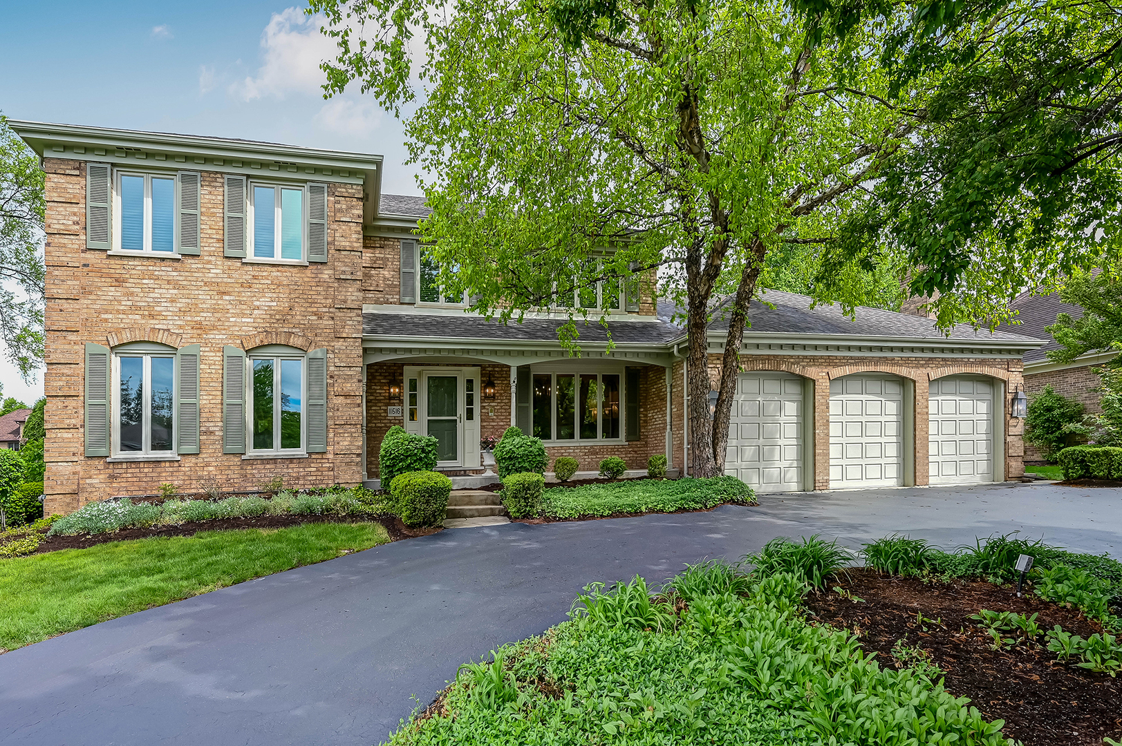 11516 Burr Oak Lane Burr Ridge, IL 60527 - Photo 2 of 62