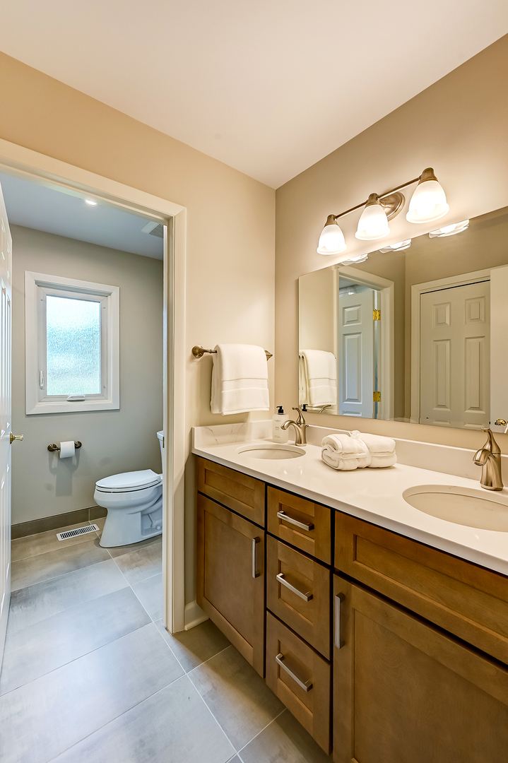 11516 Burr Oak Lane Burr Ridge, IL 60527 - Photo 29 of 62