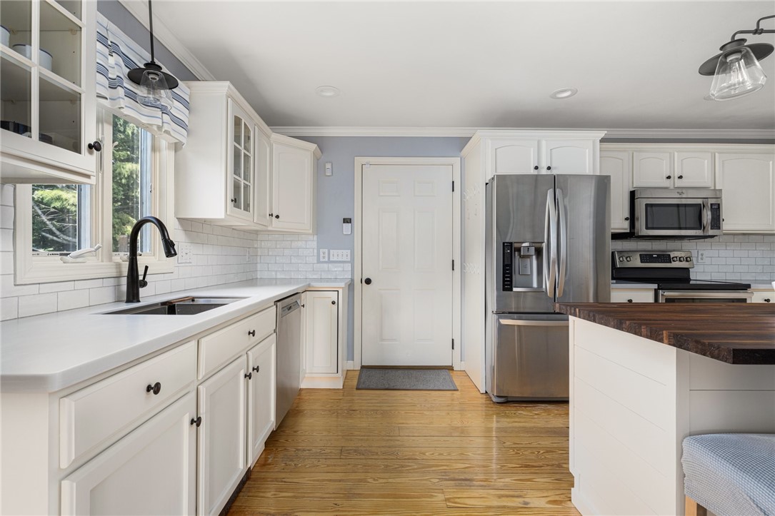 9 Spring Hill Road Portsmouth, RI 02871 - Photo 16 of 39 Gallery Image 16