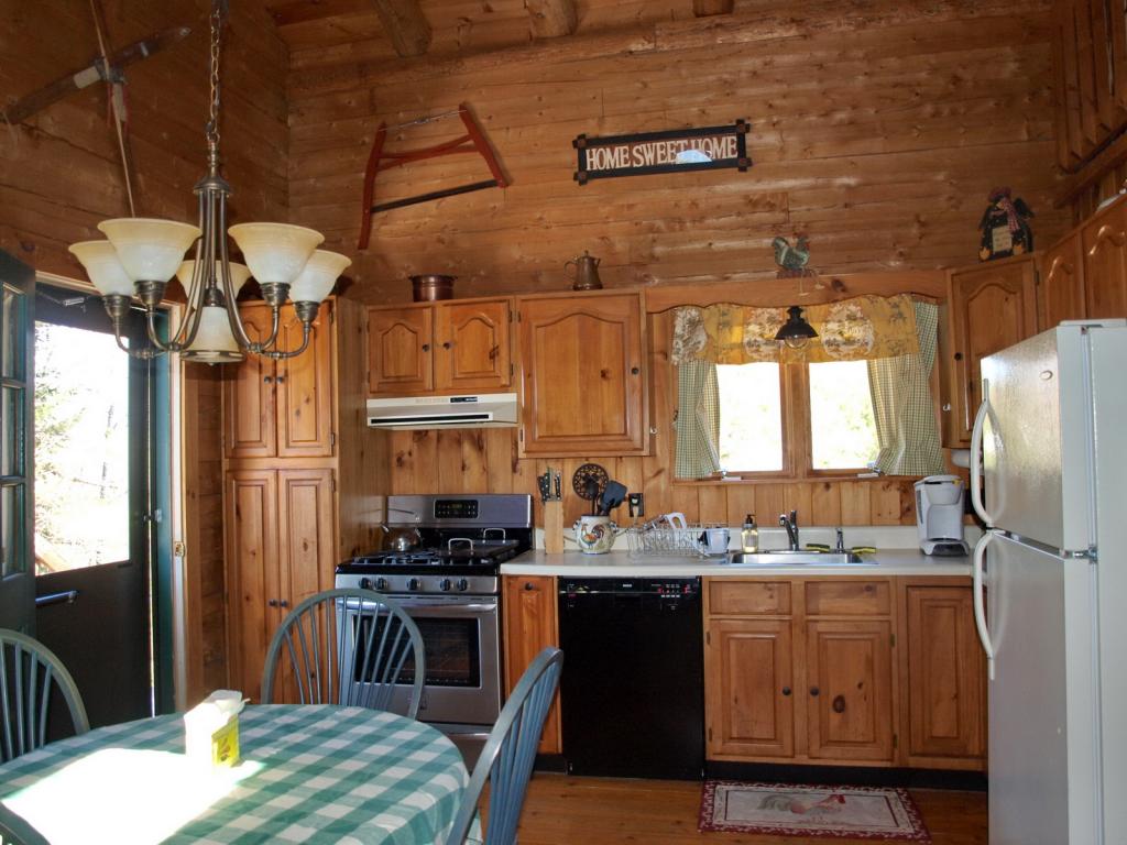 48 Hazen Road Bethlehem, NH 03574 - Photo 8 of 27