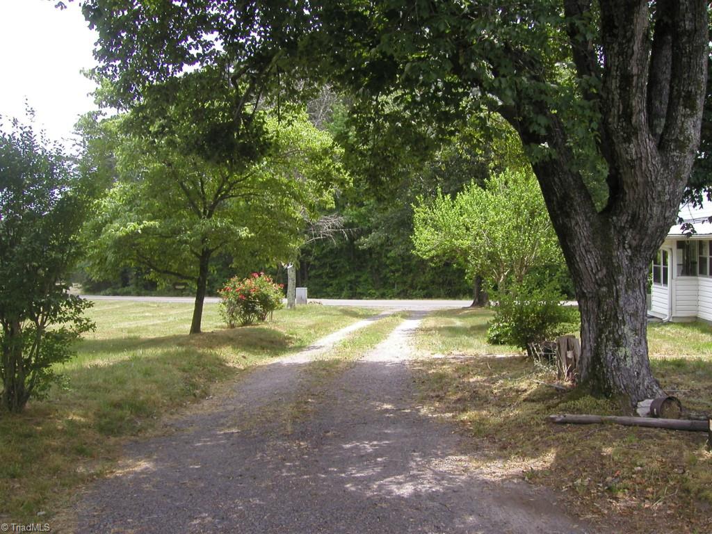 749 Cornatzer Road Mocksville, NC 27028 - Photo 4 of 26 Gallery Image 4