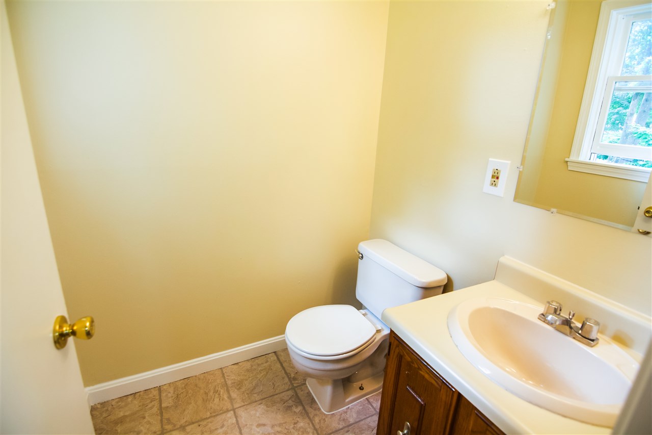 11 South Railroad Avenue, Unit R Derry, NH 03038 - Photo 11 of 15