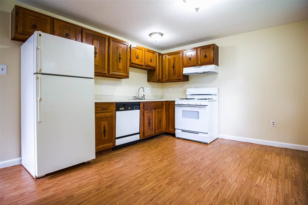 11 South Railroad Avenue, Unit R Derry, NH 03038 - Photo 3 of 15