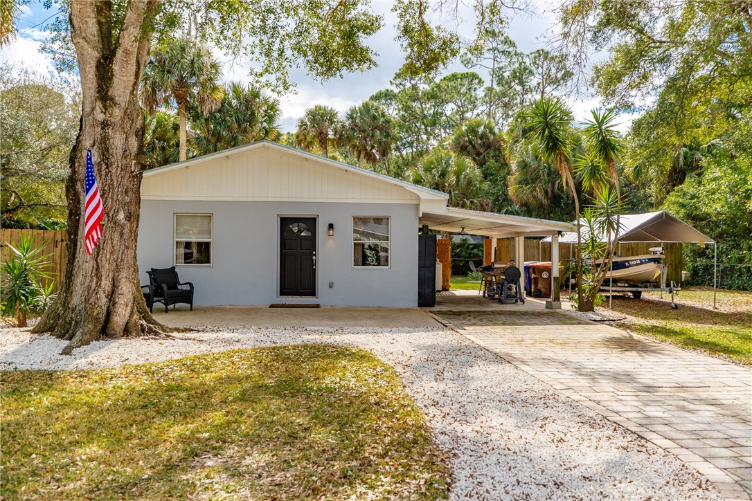 3655 2nd Place Vero Beach, FL 32968 - Photo 2 of 27 a view of a house with backyard