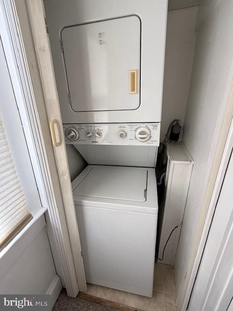 15 Brewer Avenue, Unit B Annapolis, MD 21401 - Photo 20 of 26 a close up view of a washer and dryer
