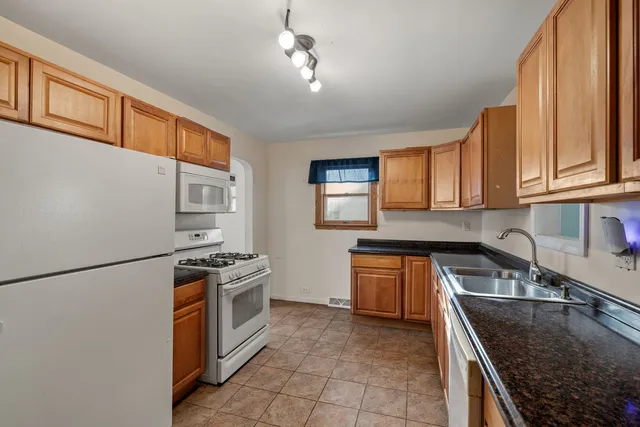 $169,900 | 307 North Jackson Street, Gardner, IL 60424