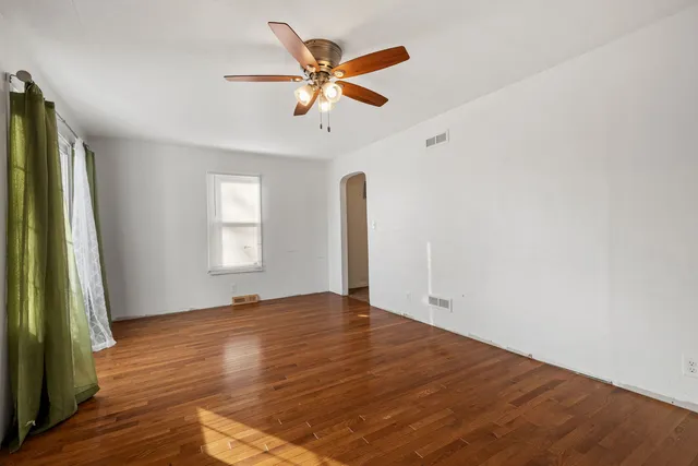 $169,900 | 307 North Jackson Street, Gardner, IL 60424