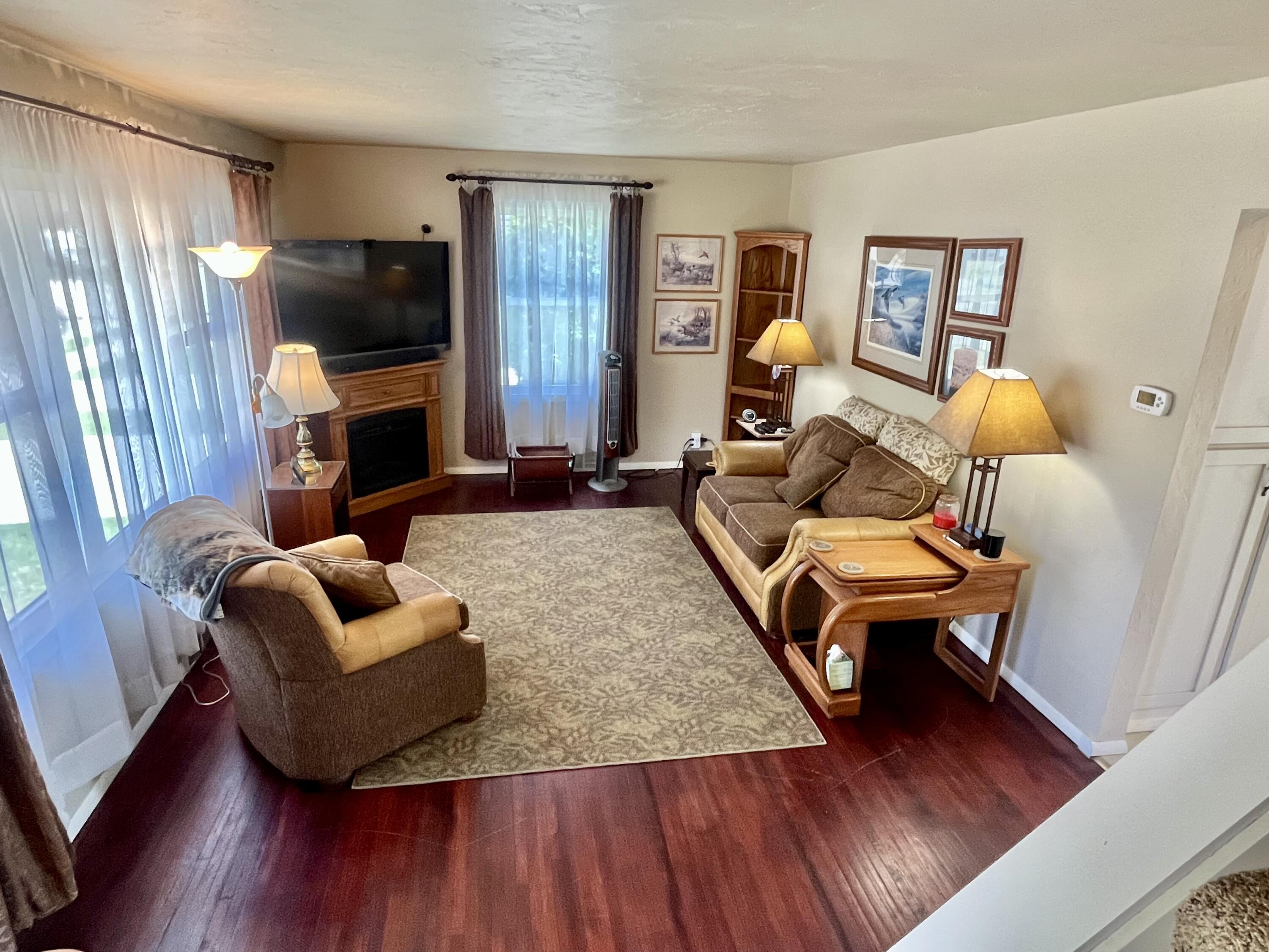 2415 16th Street Two Rivers, WI 54241 - Photo 2 of 21 IMG_9226