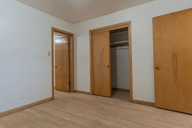 $199,000 | 8849 South Paxton Avenue, Chicago, IL 60617