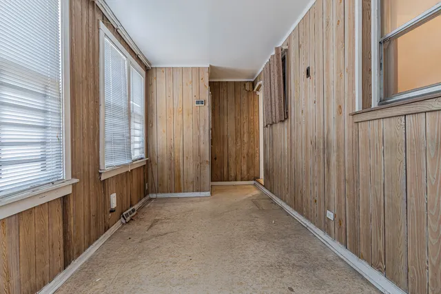 $199,000 | 8849 South Paxton Avenue, Chicago, IL 60617