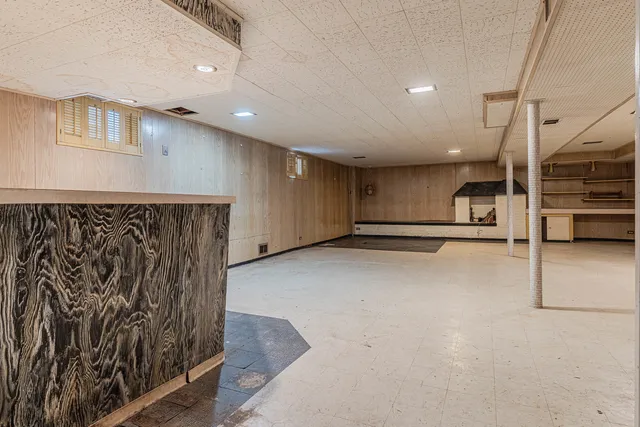 $199,000 | 8849 South Paxton Avenue, Chicago, IL 60617