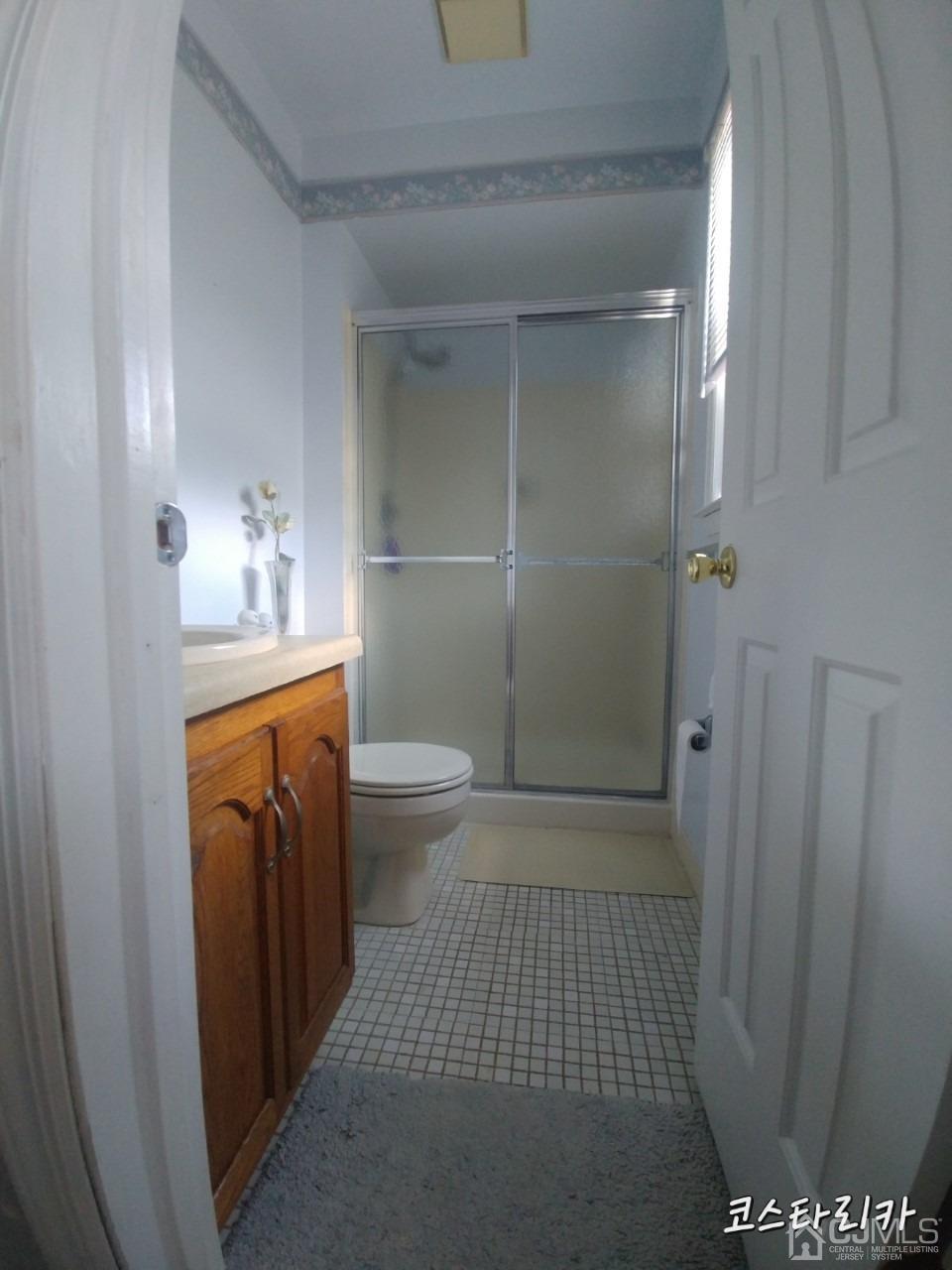 57 Brookside Road Edison, NJ 08817 - Photo 8 of 19