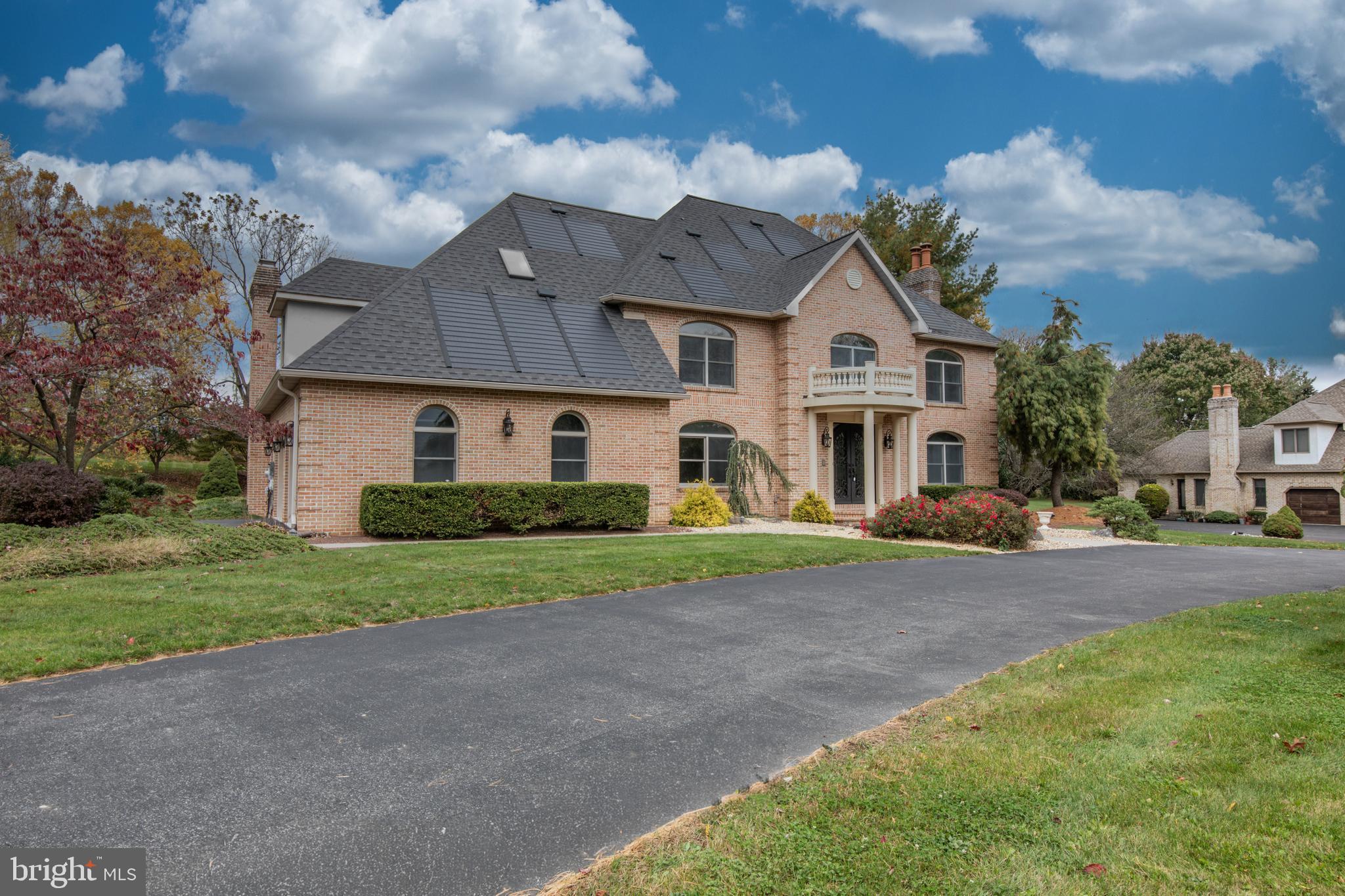 3685 Manor Road Bethlehem, PA 18020 - Photo 2 of 46