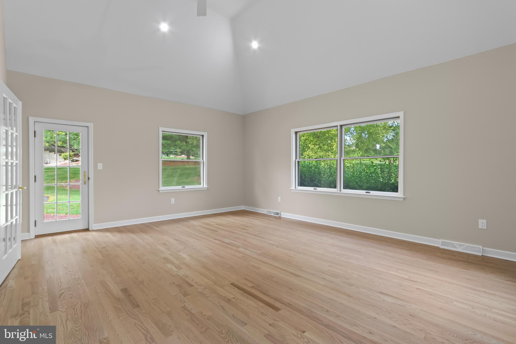3685 Manor Road Bethlehem, PA 18020 - Photo 24 of 46