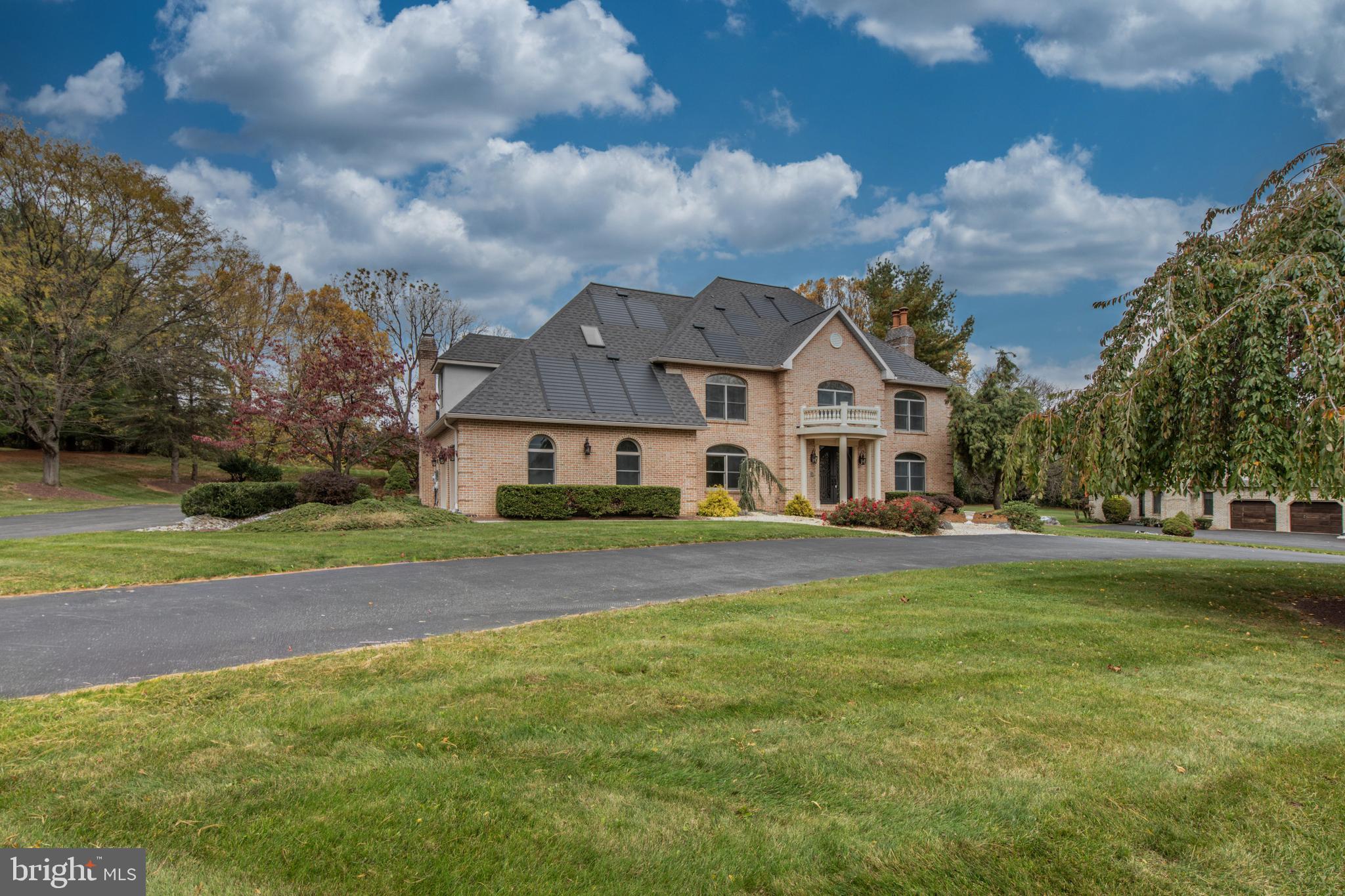 3685 Manor Road Bethlehem, PA 18020 - Photo 3 of 46