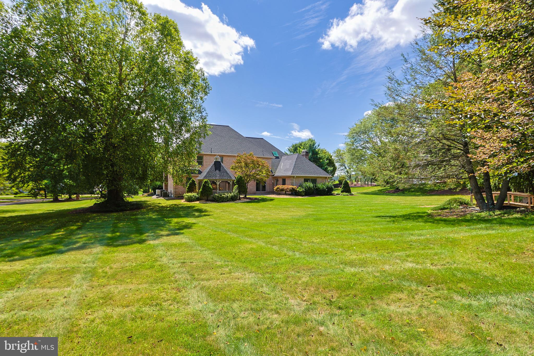 3685 Manor Road Bethlehem, PA 18020 - Photo 4 of 46