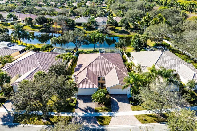 $550,000 | 8370 Eleuthera Lane, Wellington, FL 33414