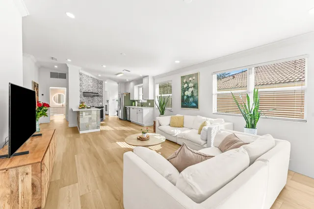 $550,000 | 8370 Eleuthera Lane, Wellington, FL 33414