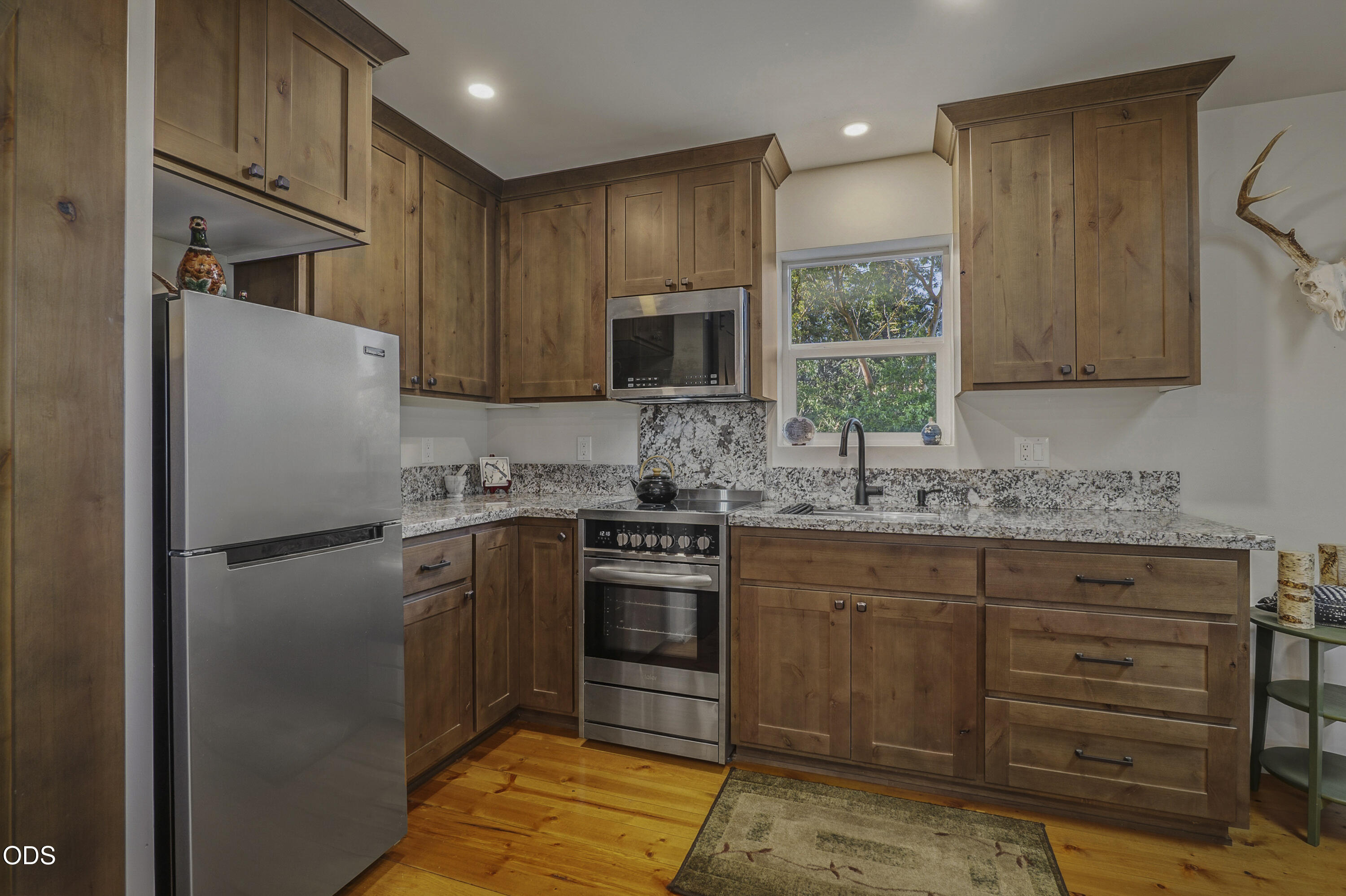 2564 Old Military Road Central Point, OR 97502 - Photo 43 of 58