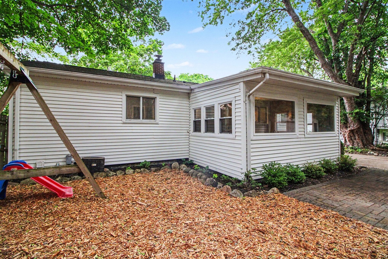 2727 Hampshire Road Ann Arbor, MI 48104 - Photo 37 of 46