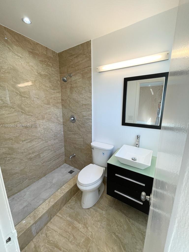 346 86th Street, Unit 3 Miami Beach, FL 33141 - Photo 2 of 5