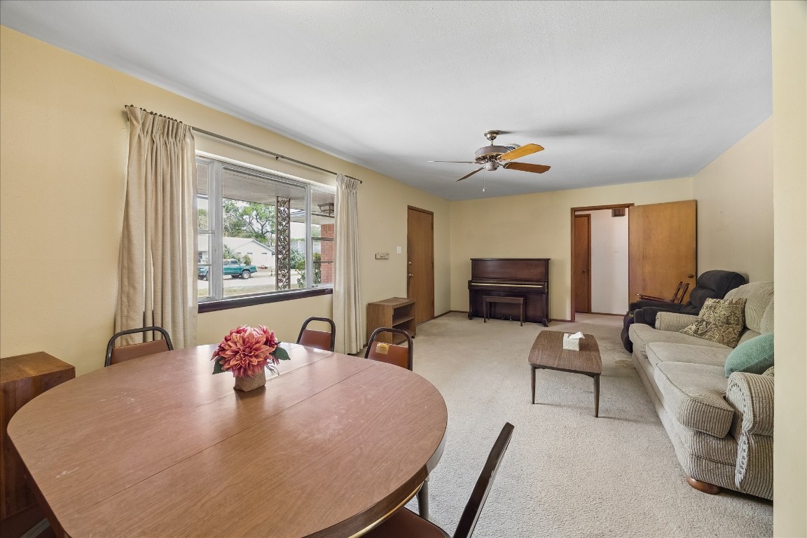 6131 Birdwood Road Houston, TX 77074 - Photo 2 of 14