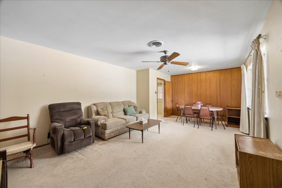 6131 Birdwood Road Houston, TX 77074 - Photo 3 of 14