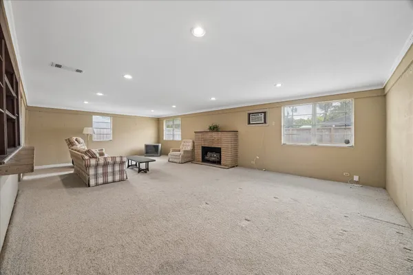 $219,500 | 6131 Birdwood Road, Houston, TX 77074
