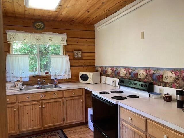 3023 Orient Cutoff Road Kettle Falls, WA 99141 - Photo 12 of 43 Gallery Image 12