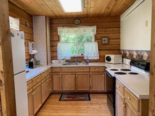 3023 Orient Cutoff Road Kettle Falls, WA 99141 - Photo 10 of 43 Gallery Image 10
