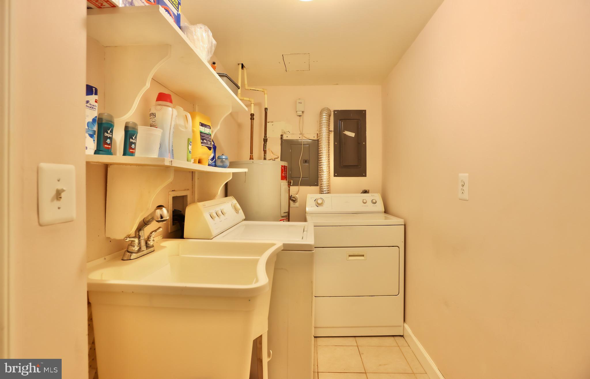8421 Rugby Road Manassas Park, VA 20111 - Photo 37 of 48 Gallery Image 37