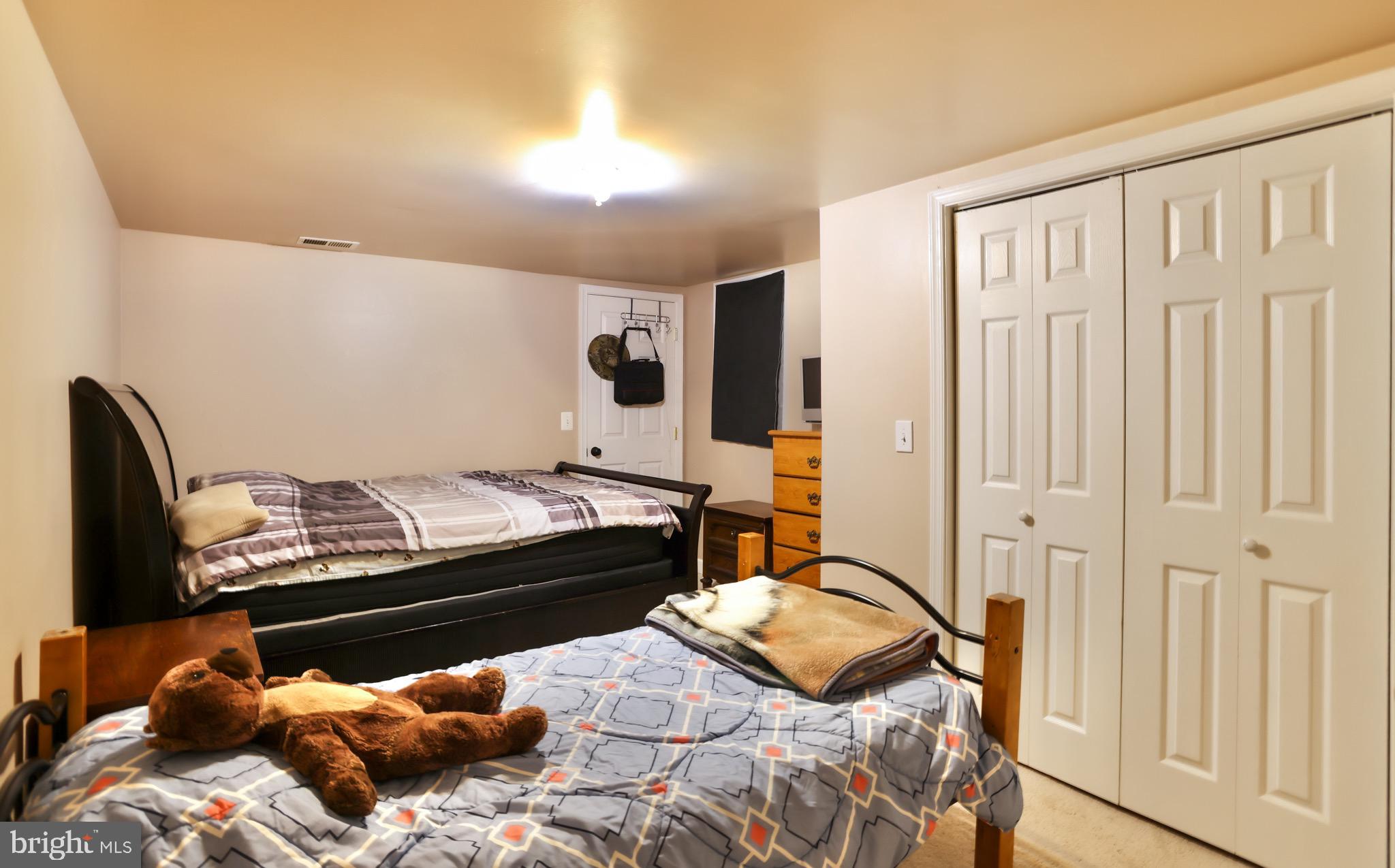 8421 Rugby Road Manassas Park, VA 20111 - Photo 39 of 48 Gallery Image 39