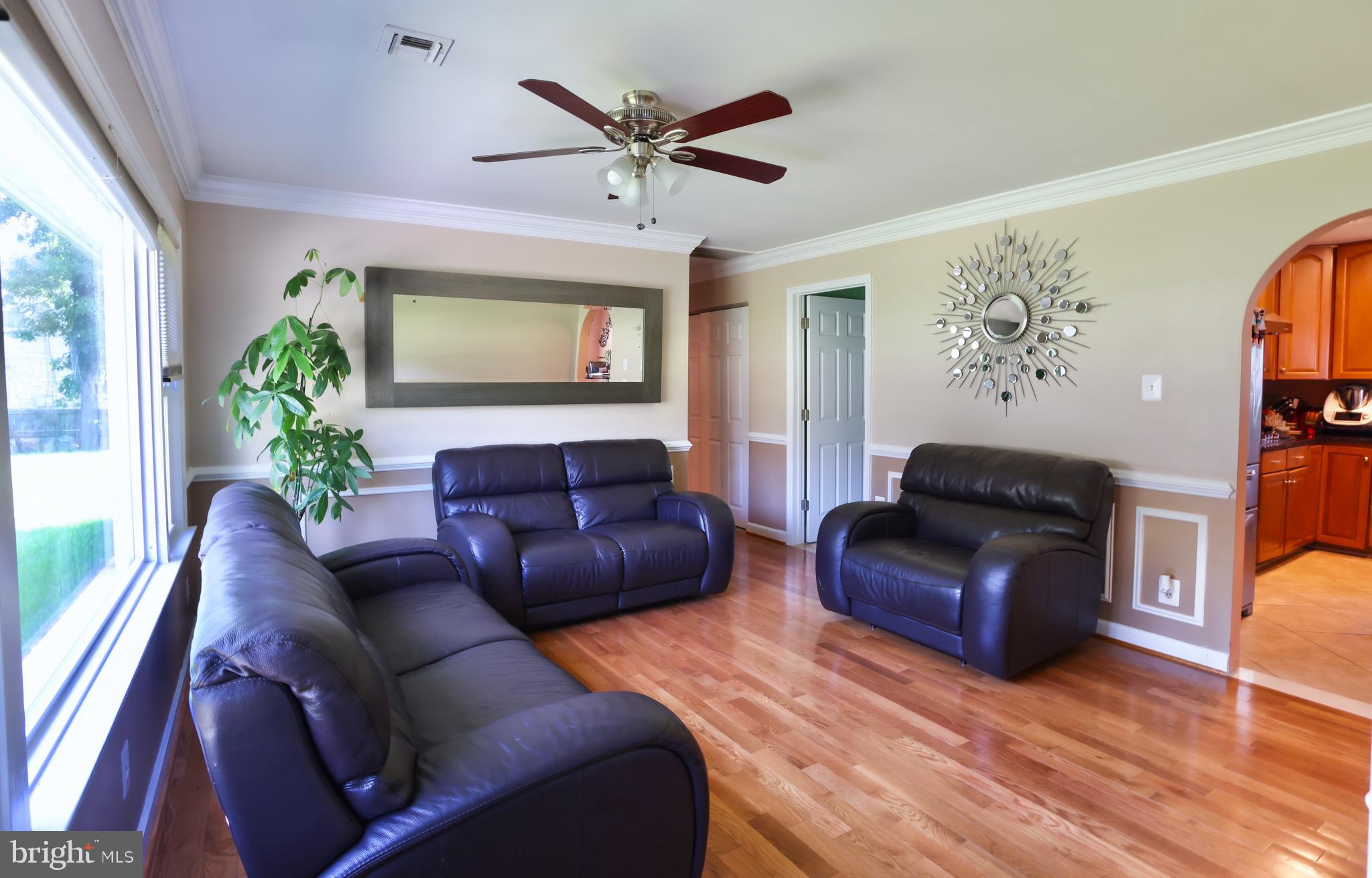 8421 Rugby Road Manassas Park, VA 20111 - Photo 5 of 48 Gallery Image 5