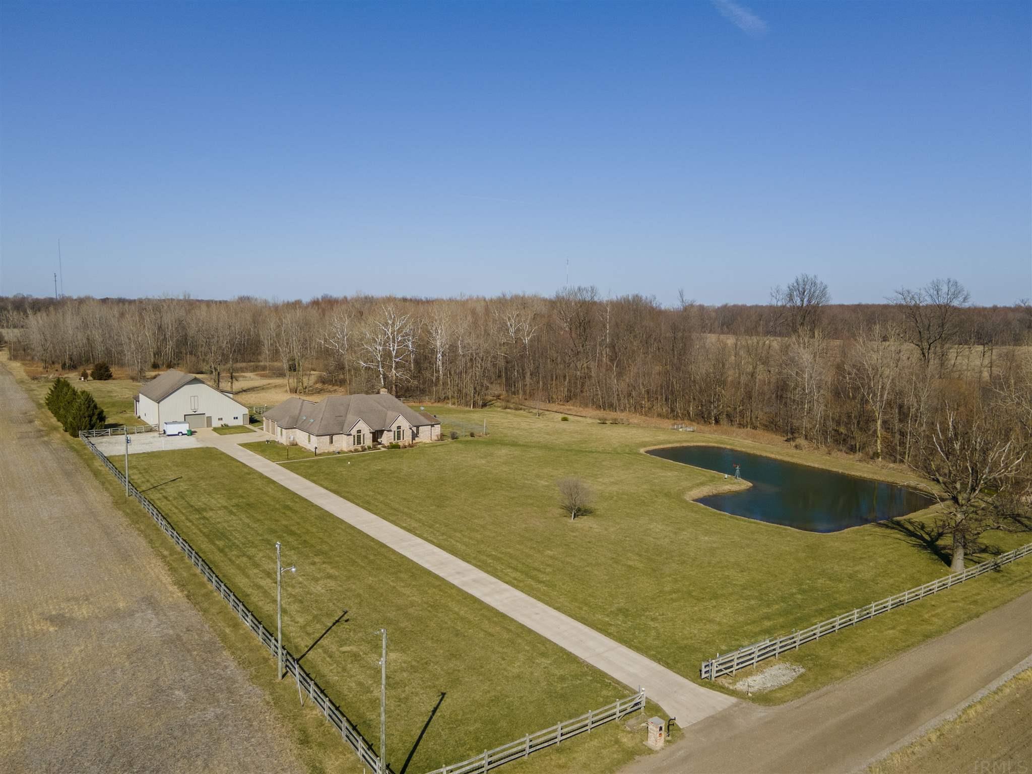 11601 Roosevelt Road Mishawaka, IN 46544 - Photo 2 of 36