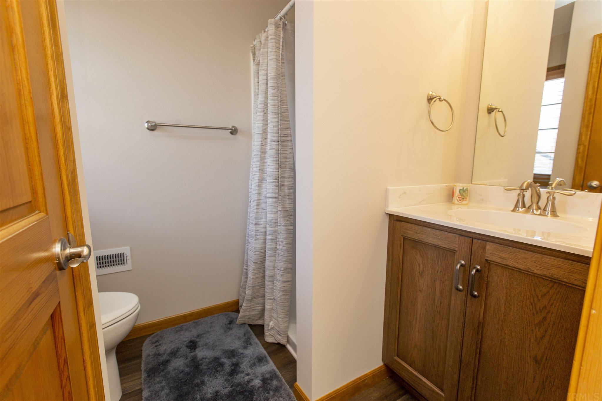 11601 Roosevelt Road Mishawaka, IN 46544 - Photo 21 of 36