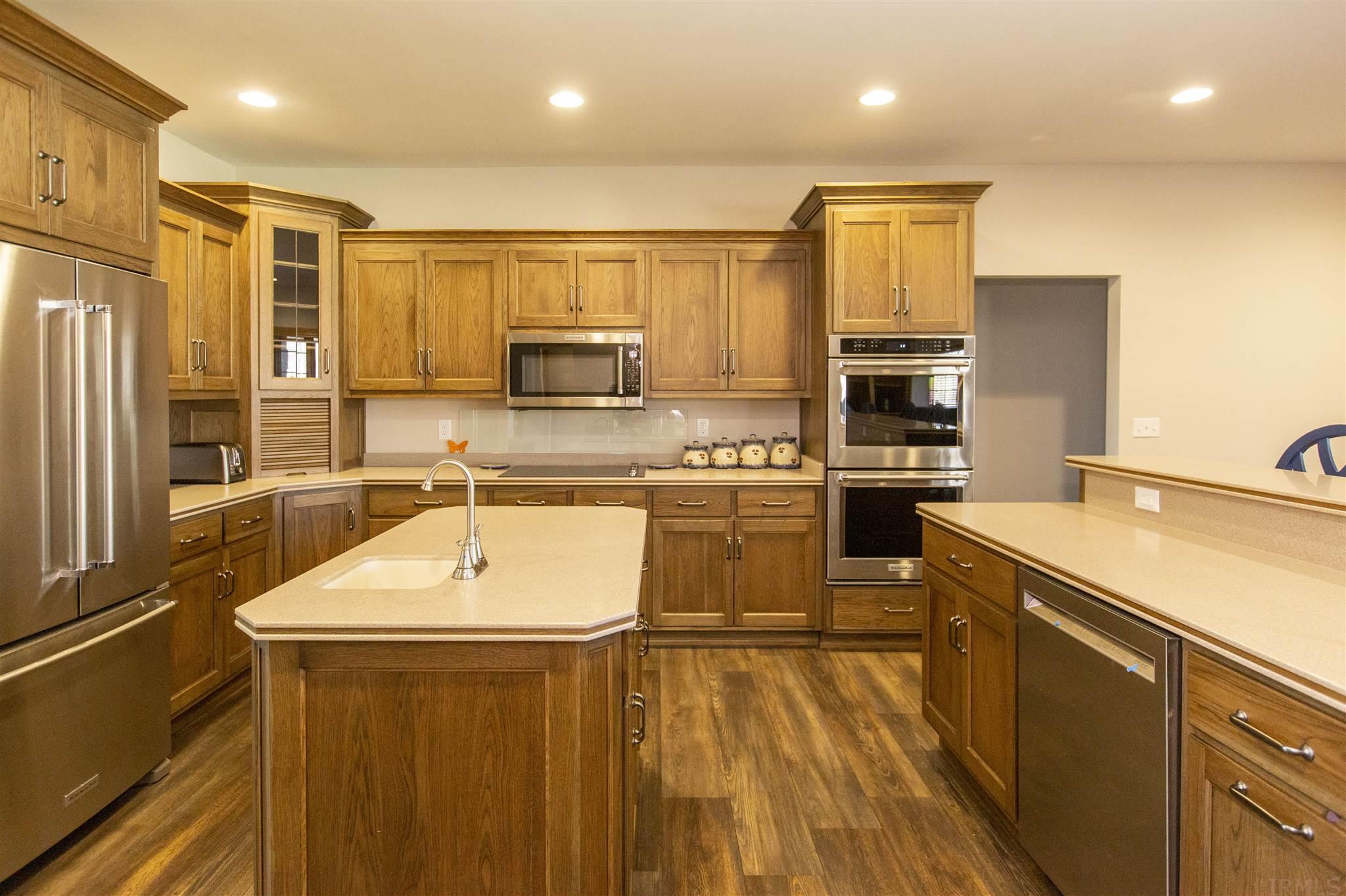 11601 Roosevelt Road Mishawaka, IN 46544 - Photo 8 of 36