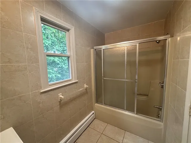 $1,800 | 23 Starr Street, Unit D, Johnston, RI 02919