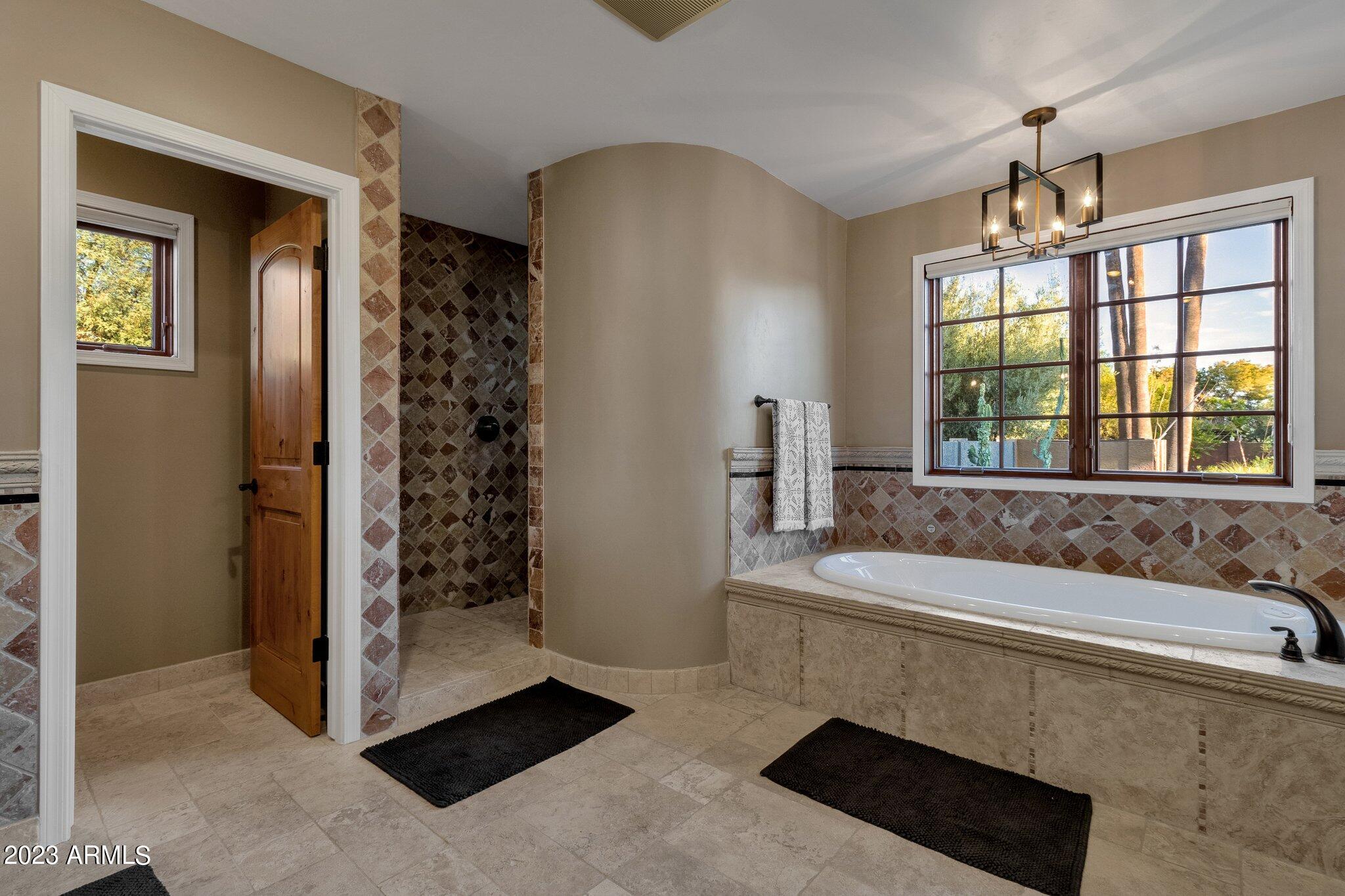 8115 East Redfield Road Scottsdale, AZ 85260 - Photo 18 of 43 Primary Bathroom