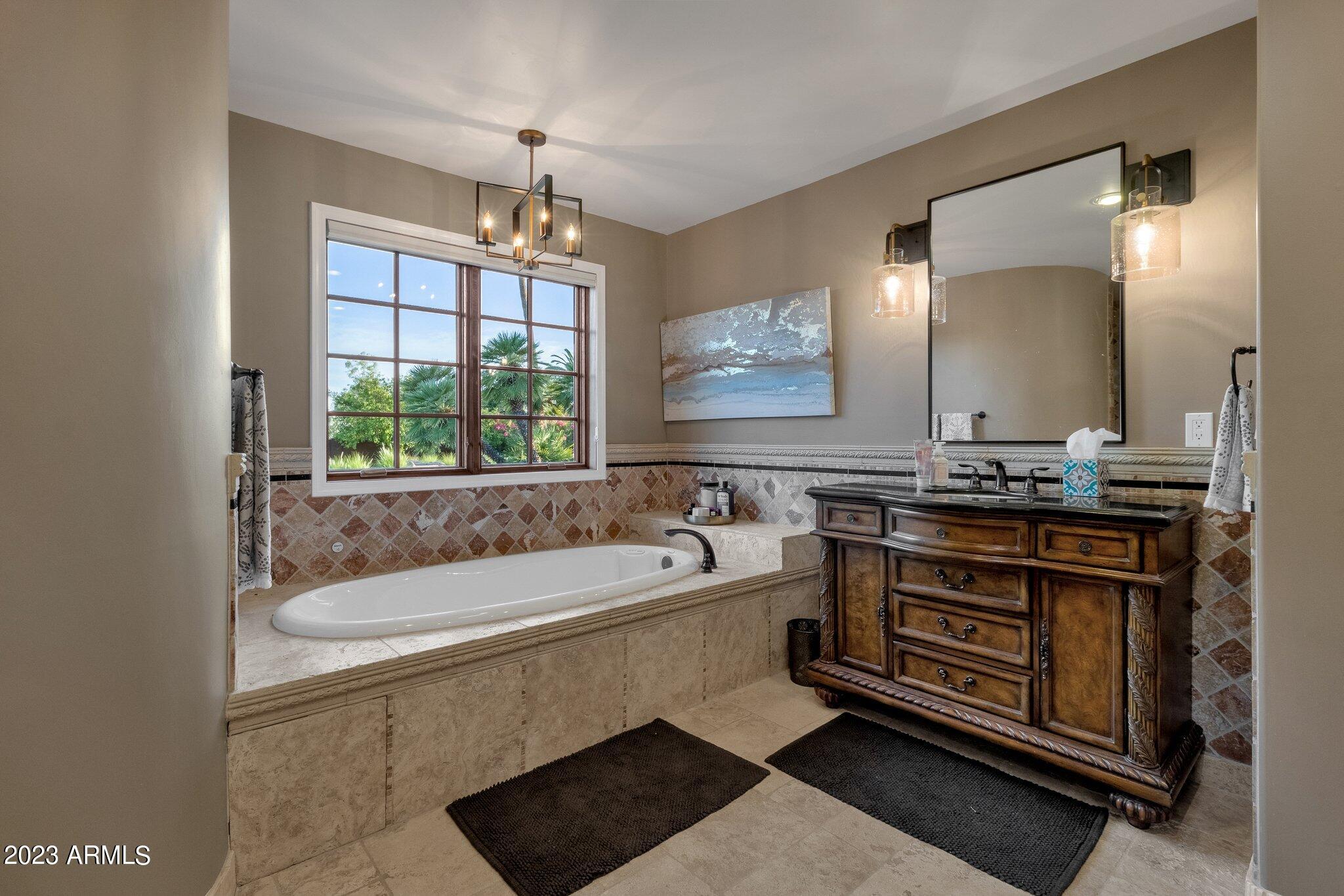 8115 East Redfield Road Scottsdale, AZ 85260 - Photo 19 of 43 Primary Bathroom