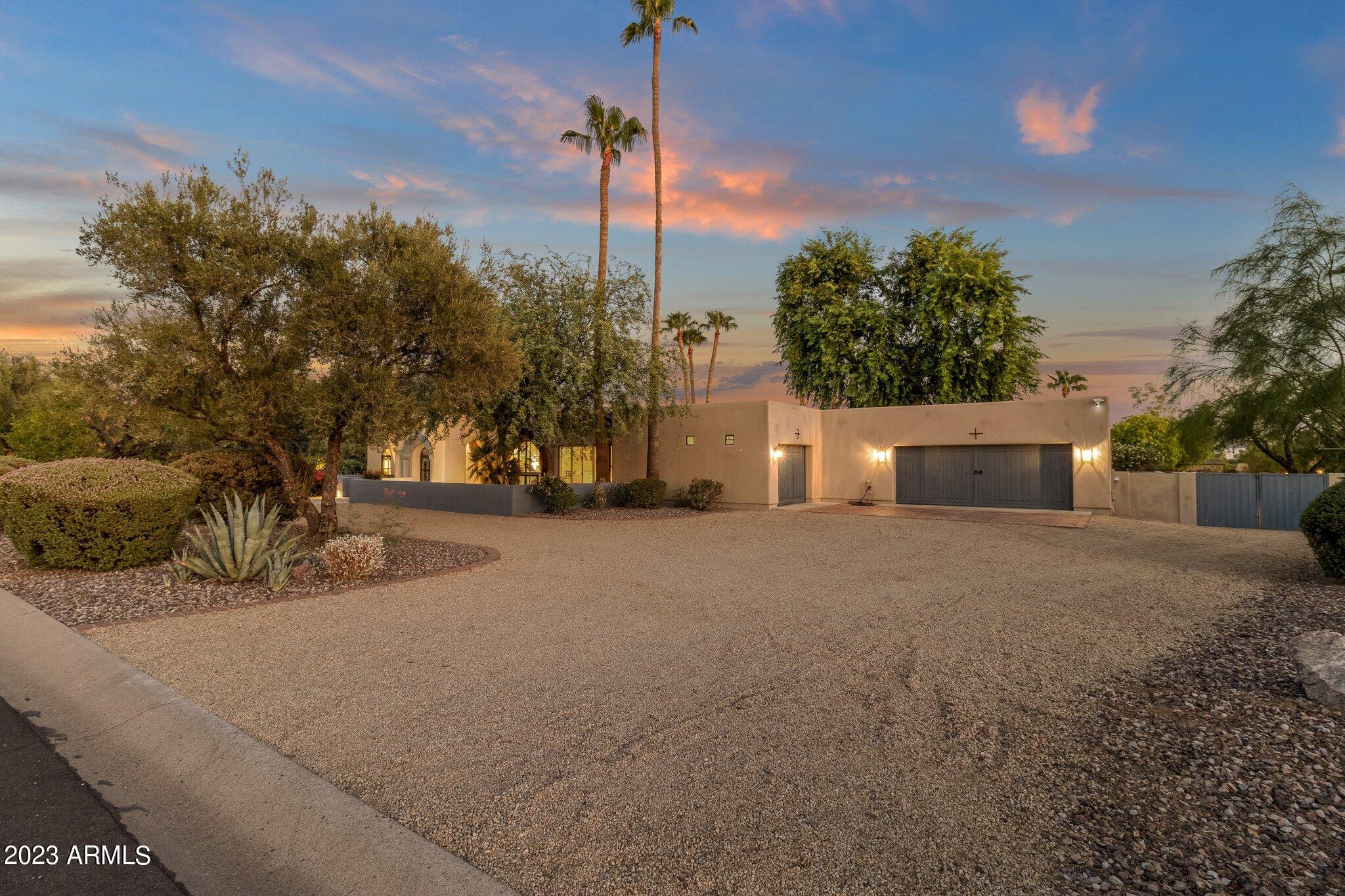8115 East Redfield Road Scottsdale, AZ 85260 - Photo 2 of 43 Garages