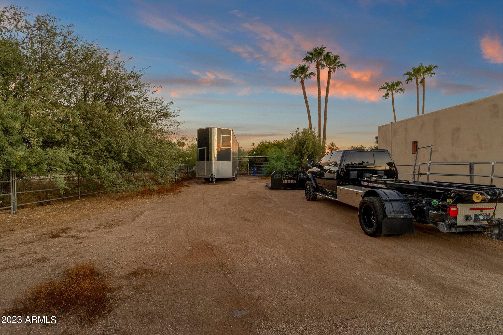 8115 East Redfield Road Scottsdale, AZ 85260 - Photo 42 of 43 Horse Corral