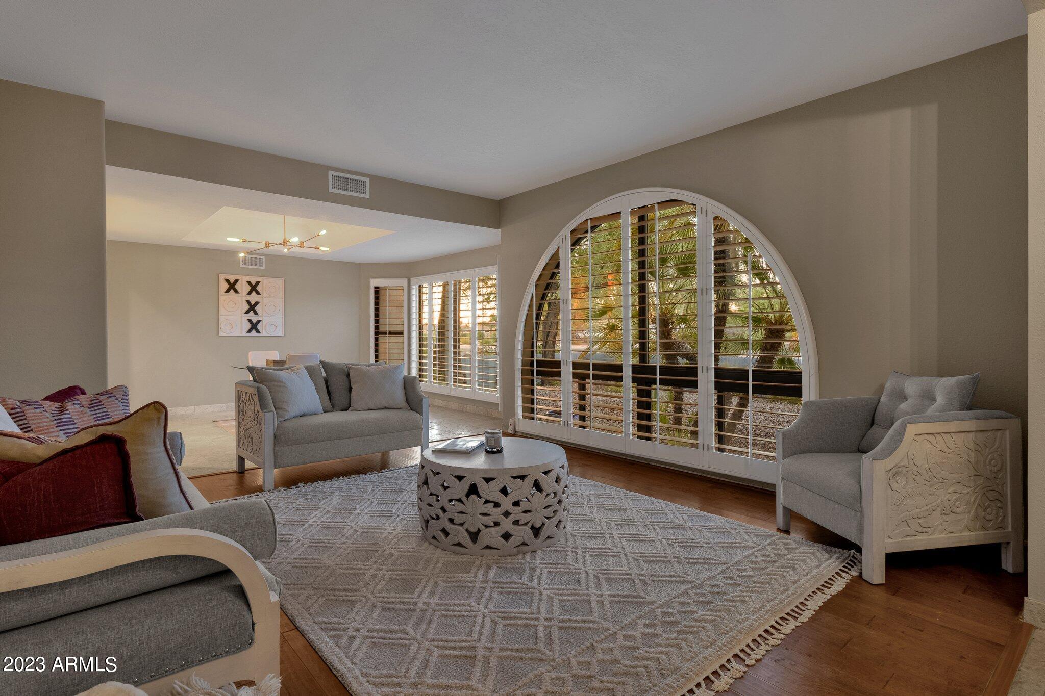 8115 East Redfield Road Scottsdale, AZ 85260 - Photo 5 of 43 Living Room