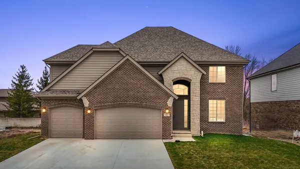 $699,900 | 18857 Via Firenze, Macomb, MI 48044