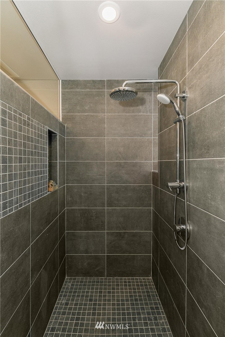 5200 Renton Avenue South Seattle, WA 98118 - Photo 15 of 21 a bathroom with a shower