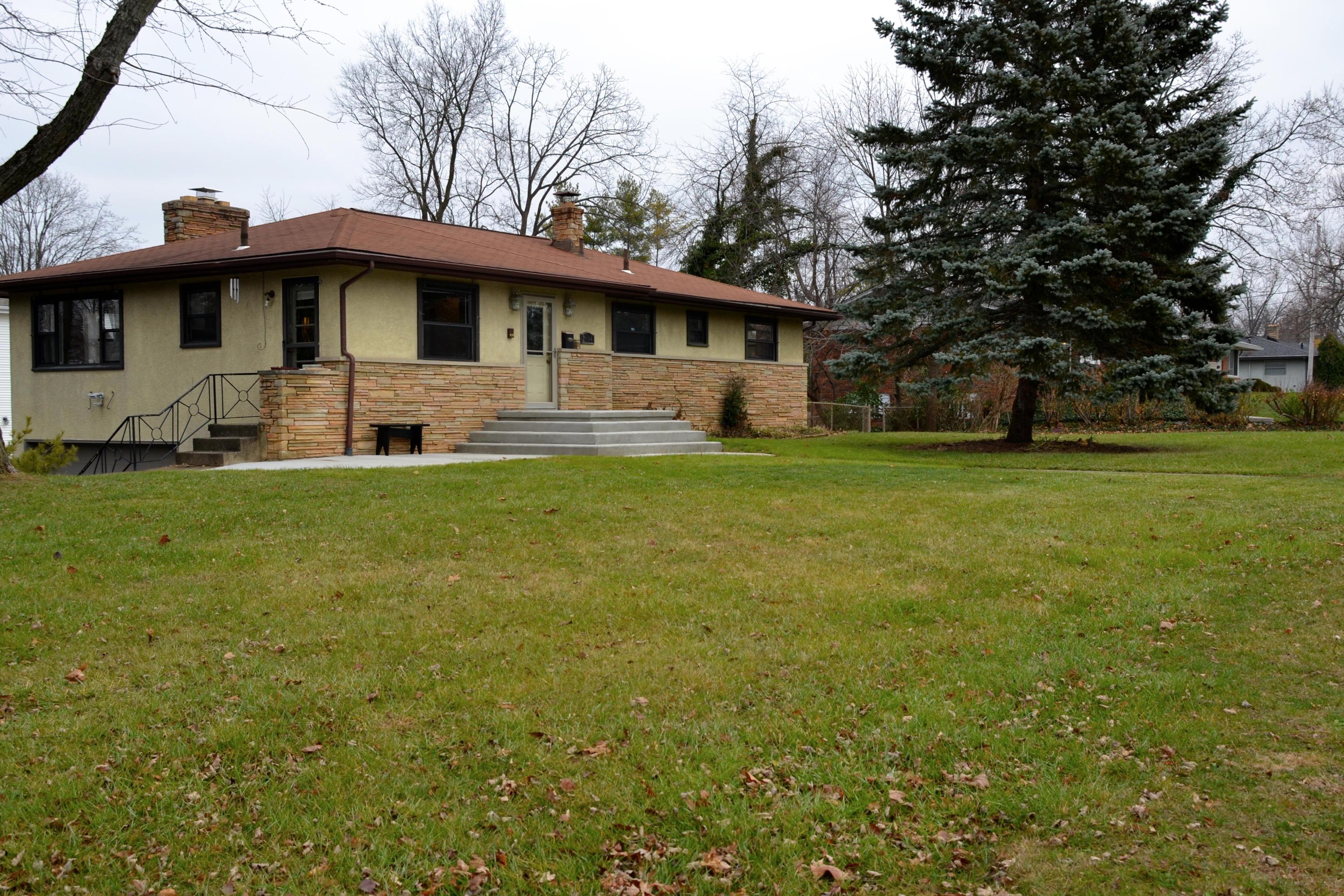 2694 Edgevale Road Columbus, OH 43221 - Photo 3 of 29