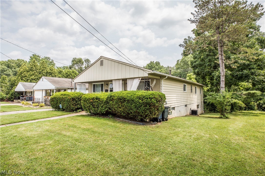 1630-1632 Garman Road Akron, OH 44313 - Photo 3 of 33 Gallery Image 3