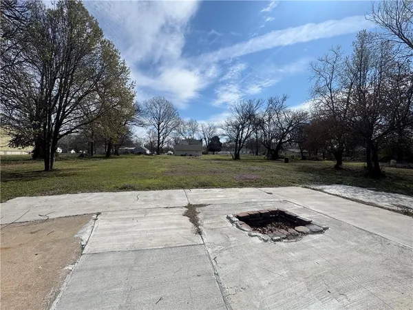 $120,000 | 212 North Highland Avenue, Columbus, KS 66725