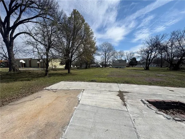 $120,000 | 212 North Highland Avenue, Columbus, KS 66725