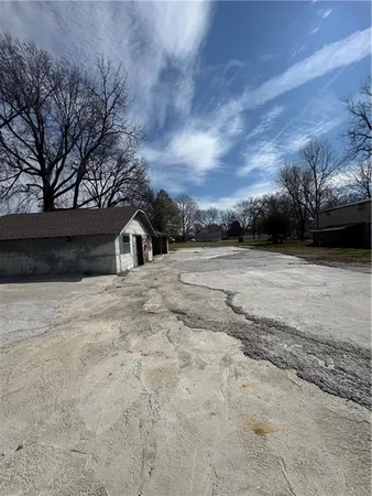 $120,000 | 212 North Highland Avenue, Columbus, KS 66725