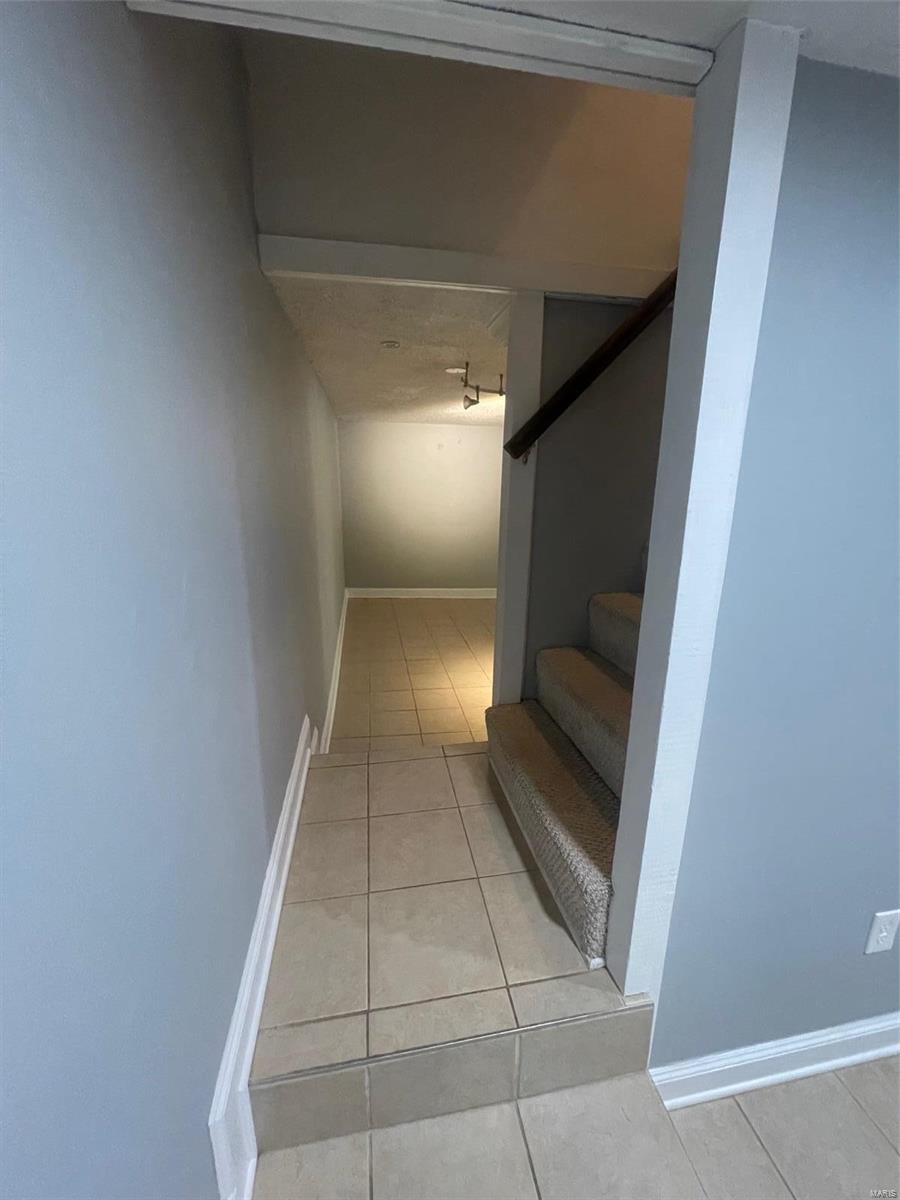 7228 MacKenzie Road St. Louis, MO 63123 - Photo 19 of 35 Gallery Image 19